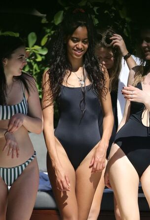 Malia Ann Obama Ass Is So Juicy, It'll Make Your Eyes Water